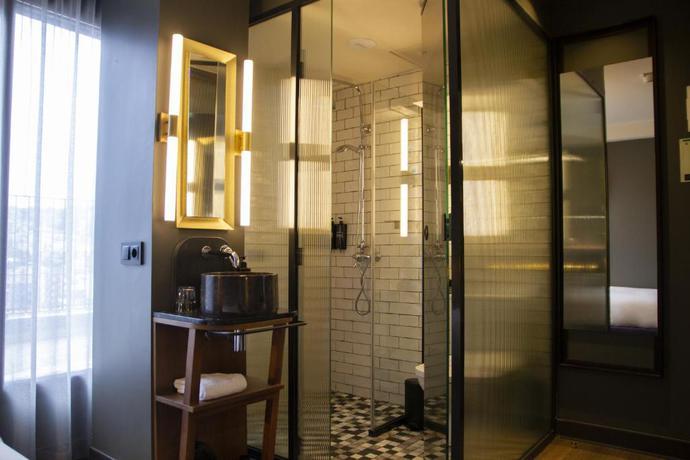 Imagen de la habitación del Hotel Boutique Letoh Letoh San Sebasti&aacute;n. Foto 6