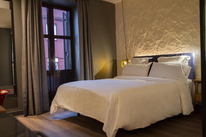 Imagen de la habitación del Hotel Boutique Letoh Letoh San Sebasti&aacute;n. Foto 9