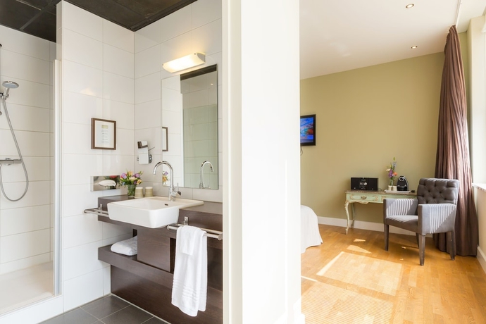 Imagen de la habitación del Hotel Boutique Lumière. Foto 18