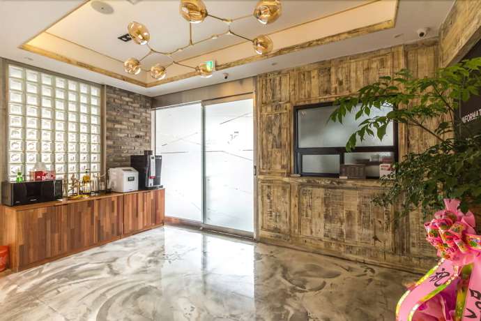 Imagen de los interiores del Hotel Boutique May. Foto 18