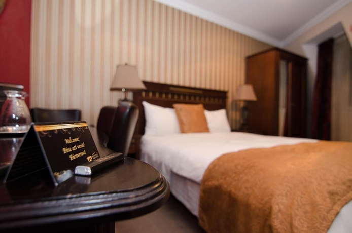 Imagen de la habitación del Hotel Boutique Monaco. Foto 10