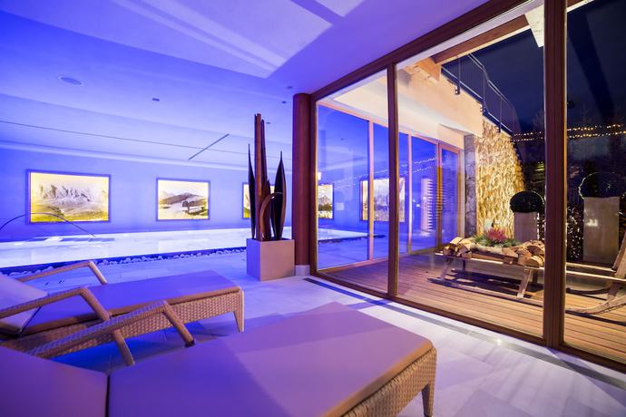 Imagen de la piscina del Hotel Boutique Nives. Foto 17