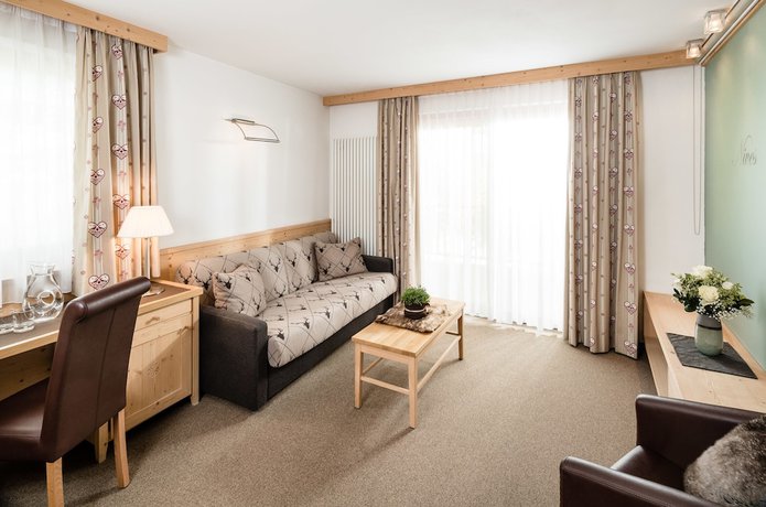 Imagen de la habitación del Hotel Boutique Nives. Foto 10