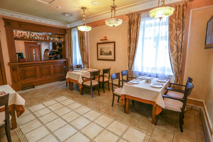Imagen del bar/restaurante del Hotel Boutique Nord Castle. Foto 3