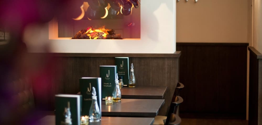 Imagen del bar/restaurante del Hotel Boutique Nouveau Van Ham. Foto 5