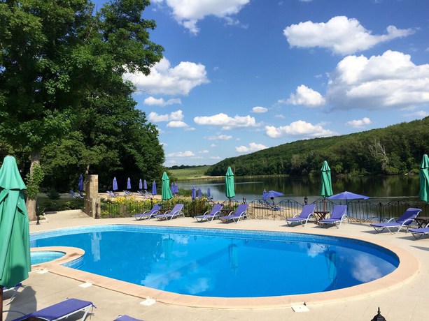 Imagen de la piscina del Hotel Boutique Otradnoe. Foto 17