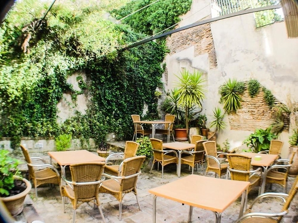 Imagen de los interiores del Hotel Boutique Puerta De Las Granadas. Foto 14