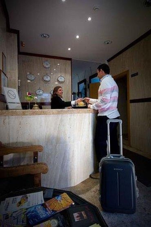 Imagen de los interiores del Hotel Boutique Reina Mora. Foto 9