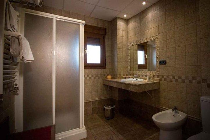 Imagen de la habitación del Hotel Boutique Reina Mora. Foto 5