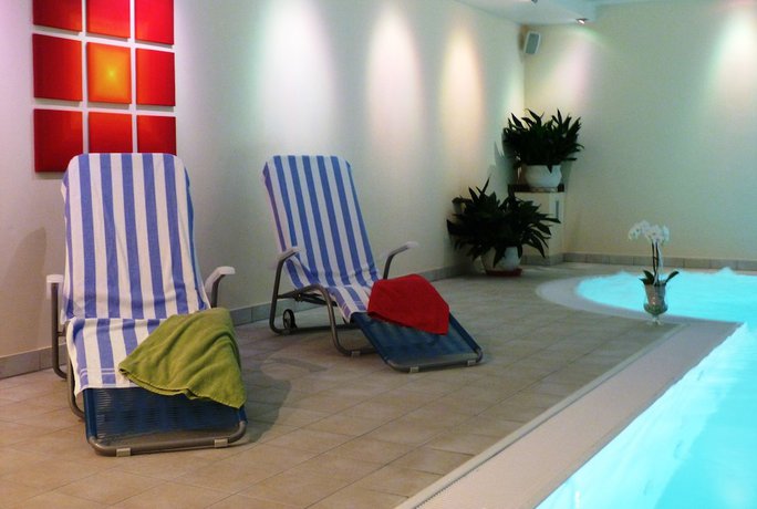 Imagen de la piscina del Hotel Boutique Residenz. Foto 20