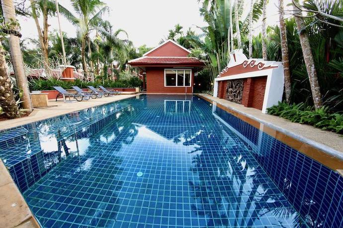 Imagen de la piscina del Hotel Boutique Resort Private Pool Villa. Foto 17