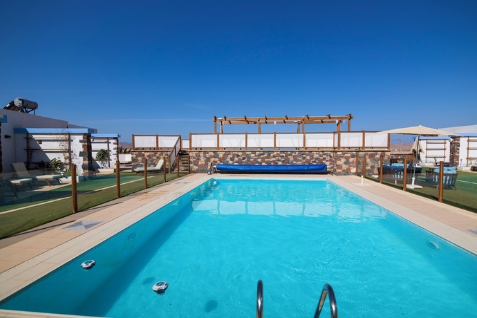 Imagen de la piscina del Hotel Boutique Rosario Mart&iacute;n. Foto 16