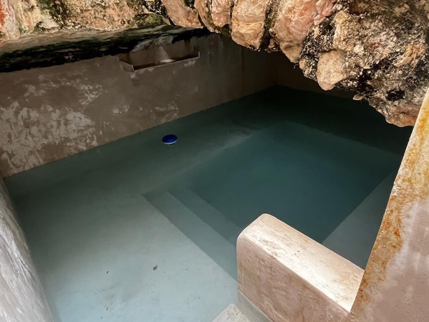 Imagen de la piscina del Hotel Boutique Santa Elena. Foto 16