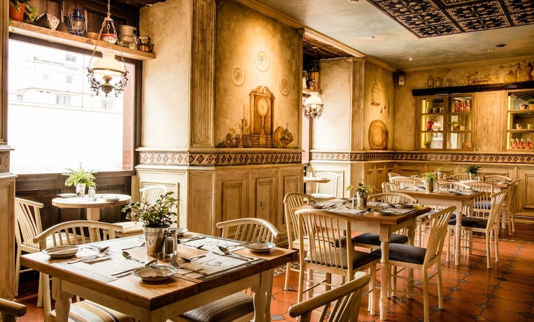 Imagen del bar/restaurante del Hotel Boutique Santa Lucia. Foto 3