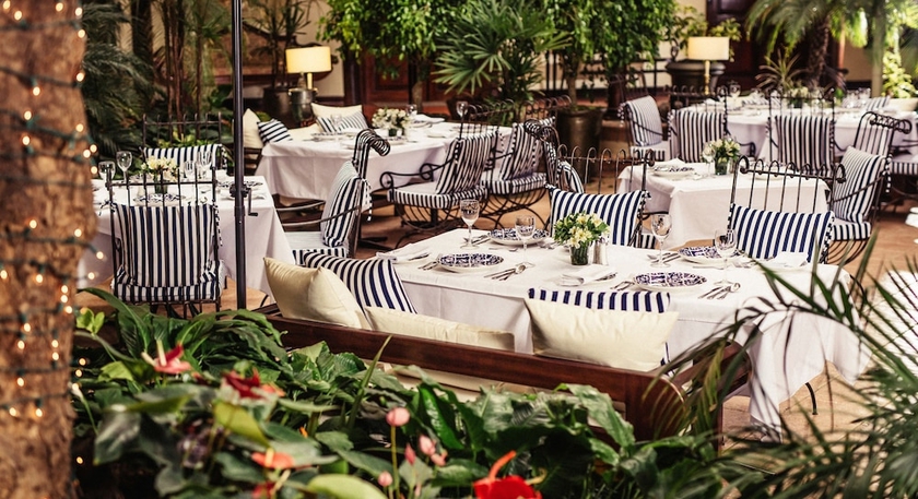 Imagen del bar/restaurante del Hotel Boutique Santa Lucia. Foto 5