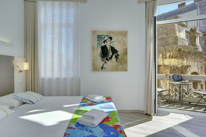 Imagen de la habitación del Hotel Boutique Suites Joyce. Foto 3