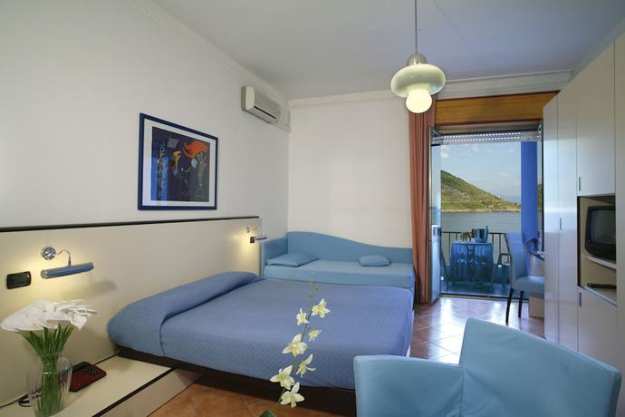 Imagen de la habitación del Hotel Boutique Terracotta Sapri. Foto 2