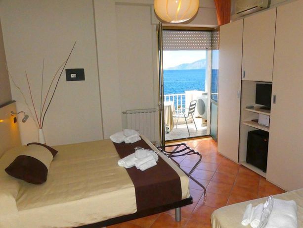 Imagen de la habitación del Hotel Boutique Terracotta Sapri. Foto 16