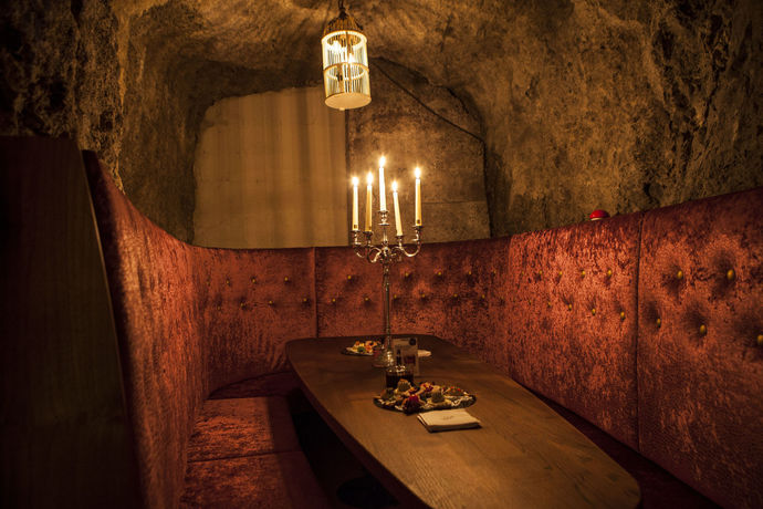Imagen del bar/restaurante del Hotel Boutique Tr&auml;umerei 8 Auracher L&ouml;chl. Foto 6