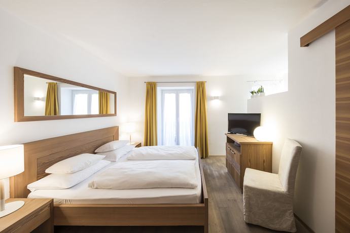 Imagen de la habitación del Hotel Boutique Zum Rosenbaum. Foto 2