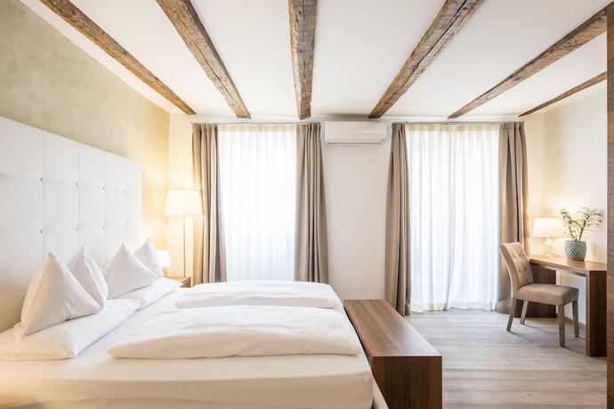 Imagen de la habitación del Hotel Boutique Zum Rosenbaum. Foto 17