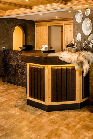 Imagen de los interiores del Hotel Boutique and Fashion Maciaconi. Foto 18