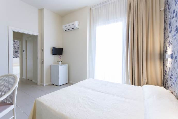Imagen de la habitación del Hotel Boutique and spa Sirenahotel. Foto 10