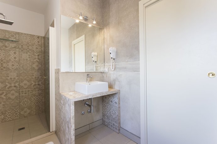 Imagen de la habitación del Hotel Boutique and spa Sirenahotel. Foto 11