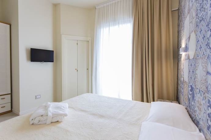 Imagen de la habitación del Hotel Boutique and spa Sirenahotel. Foto 14