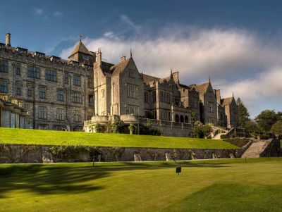 Imagen de los exteriores del Hotel Bovey Castle. Foto 7