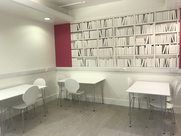 Imagen de los interiores del Hotel Bowden Court - Hostel. Foto 16