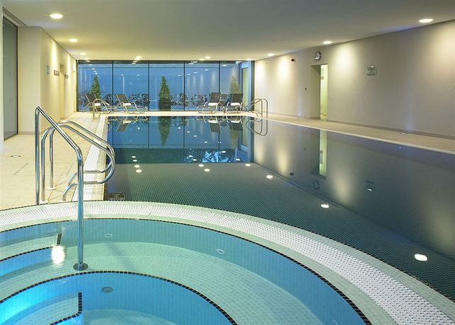 Imagen de la piscina del Hotel Bowood Hotel And Spa. Foto 16