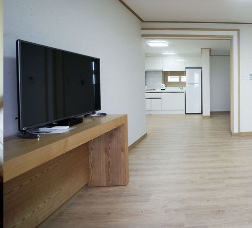 Imagen de los interiores del Hotel Bowoohill. Foto 15