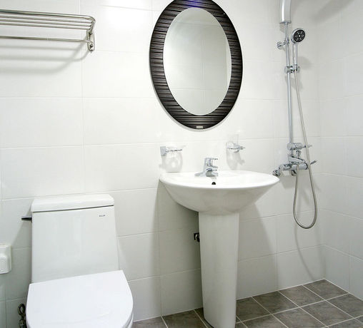 Imagen de la habitación del Hotel Bowoohill. Foto 9
