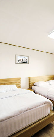 Imagen de los exteriores del Hotel Bowoohill. Foto 14