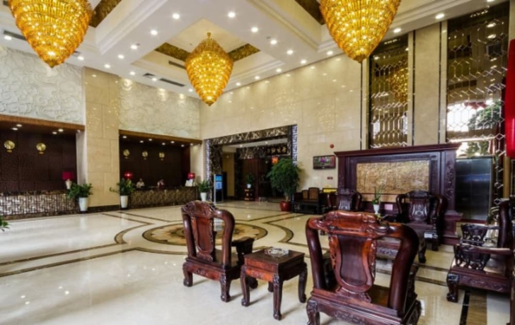 Imagen de los interiores del Hotel Boya Holiday. Foto 18
