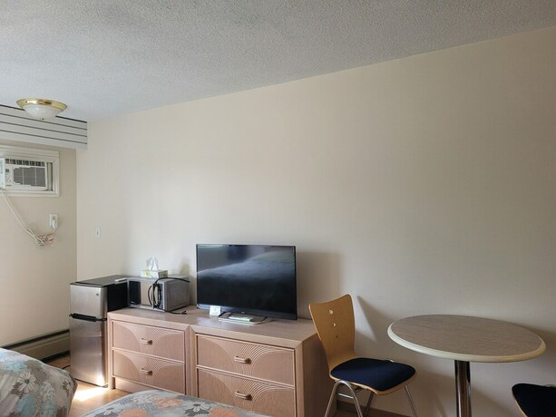 Imagen de la habitación del Hotel Boyle Motor Inn. Foto 18