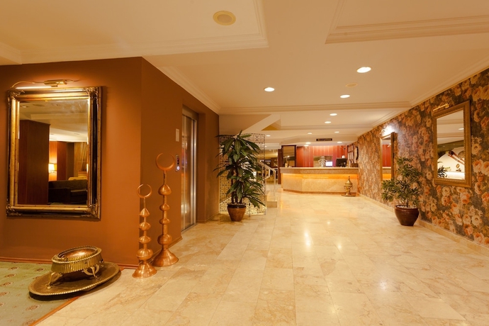 Imagen de los interiores del Hotel Boyuguzel Termal. Foto 18