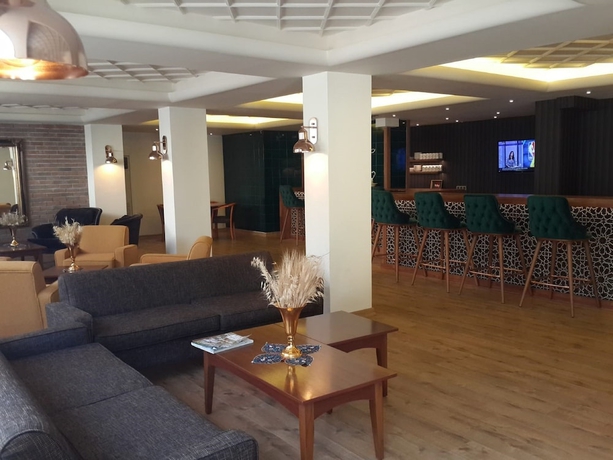 Imagen de los interiores del Hotel Boyuguzel Termal. Foto 19