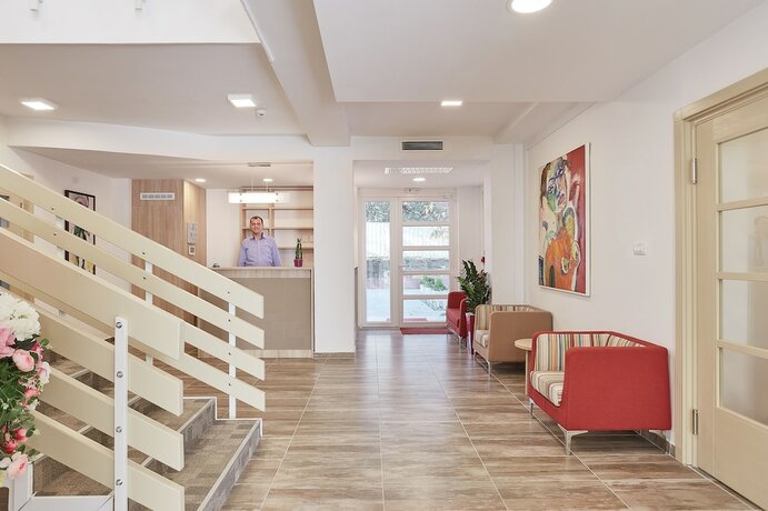 Imagen general del Hotel Bozur. Foto 1