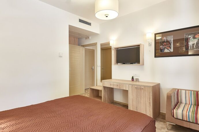 Imagen general del Hotel Bozur. Foto 2