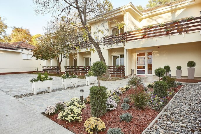 Imagen general del Hotel Bozur. Foto 6