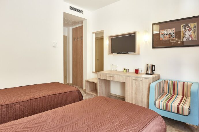 Imagen general del Hotel Bozur. Foto 7