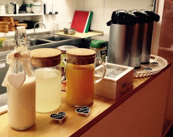 Imagen del bar/restaurante del Hotel B.places Apartments. Foto 7