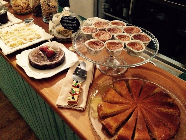 Imagen del bar/restaurante del Hotel B.places Apartments. Foto 8