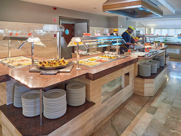 Imagen del bar/restaurante del Hotel Bq Alcudia Sun Village. Foto 6