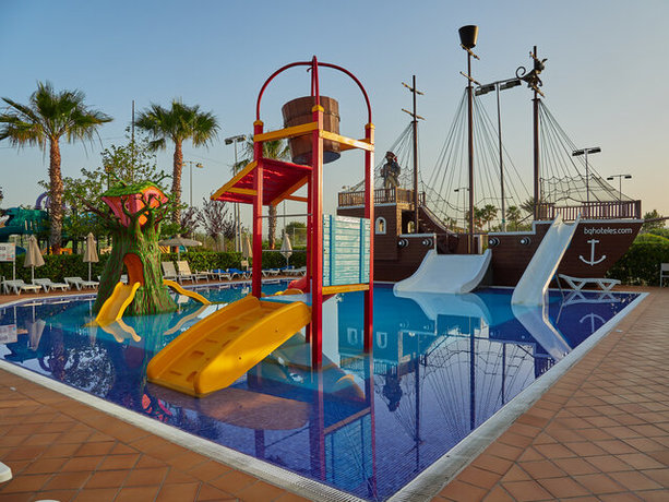 Imagen de los exteriores del Hotel Bq Alcudia Sun Village. Foto 15