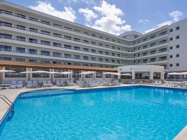 Imagen de la piscina del Hotel Bq Can Picafort. Foto 16