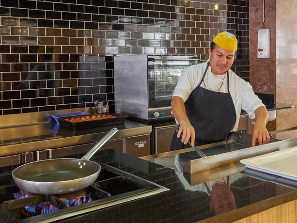 Imagen del bar/restaurante del Hotel Bq Can Picafort. Foto 6