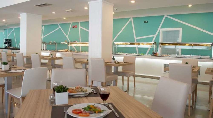 Imagen del bar/restaurante del Hotel Bq Sarah - Adults Only. Foto 2